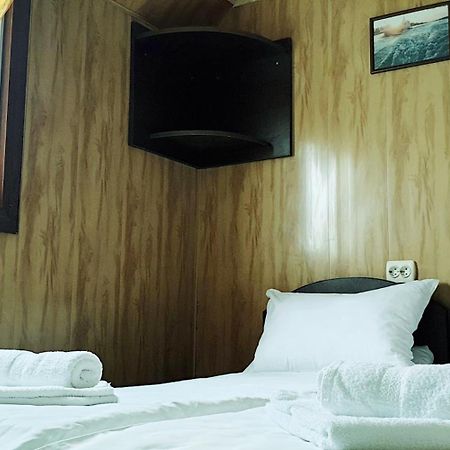 Hotel Restaurant Plutitor Delta Ways Nufaru Dış mekan fotoğraf
